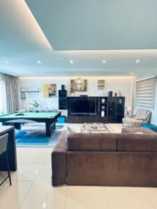 Luxury apartment St. Julian's with pool table! – The Best Apartment/Flat in St. Julian's