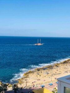 Oceanfront 3BR Penthouse  Luxury amp; Views in Sliema – The Best Apartment/Flat in Sliema