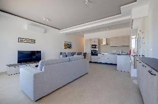 Luxury Maisonette in a Tranquil and Central Area – The Best Apartment/Flat in St. Julian's