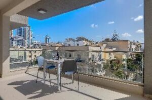 Modern 1BR Apartment in central St Julian's – The Best Apartment/Flat in St. Julian's