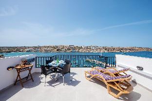 Harbour Lights seafront Penthouse with terrace – The Best Apartment/Flat in St. Paul's Bay