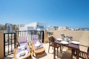 SeaBliss Penthouse with side seaviews from terrace – The Best Apartment/Flat in St. Paul's Bay