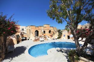 Villa Ibo - Spacious 4 Bedroom with Shared Pool – The Best Villa in Gozo