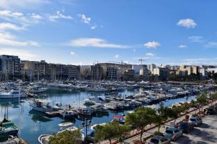 Bright and Central 2 Bedroom with Harbour view – The Best Apartment/Flat in Sliema