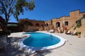 Villa Safras Double Room - Ensuite amp; Shared Pool – The Best Villa in Gozo